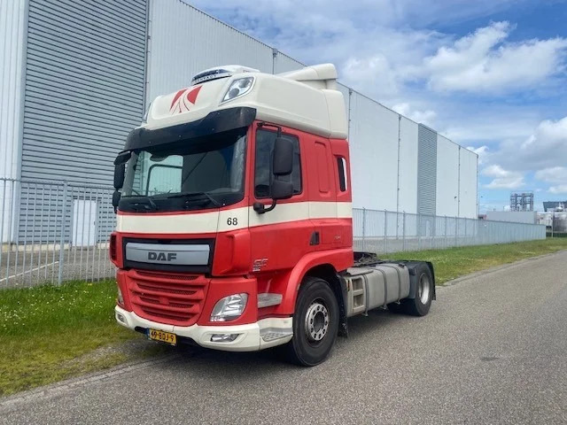 DAF CF 370 spacecab skylights - Vilcējs: foto 1 DAF CF 370 spacecab skylights - Vilcējs: foto 1