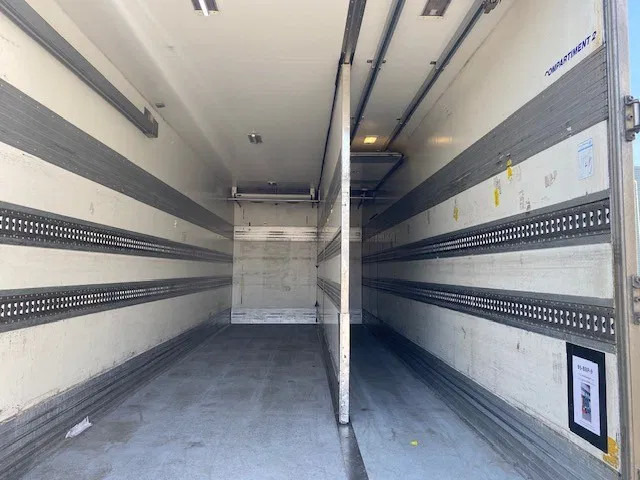 Volvo FM 330 2 temp koelvriesbak , 760 lang, 2 comp, carrier koeler, D"hollandia klep - Kravas automašīna refrižerators: foto 4 Volvo FM 330 2 temp koelvriesbak , 760 lang, 2 comp, carrier koeler, D"hollandia klep - Kravas automašīna refrižerators: foto 4