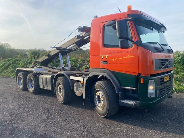 Volvo FM 440 8x4 ,containersysteem, handgeschakeld, luchtvering, naafreductie... - Kravas automašīna - kabeļu sistēma: foto 4 Volvo FM 440 8x4 ,containersysteem, handgeschakeld, luchtvering, naafreductie... - Kravas automašīna - kabeļu sistēma: foto 4