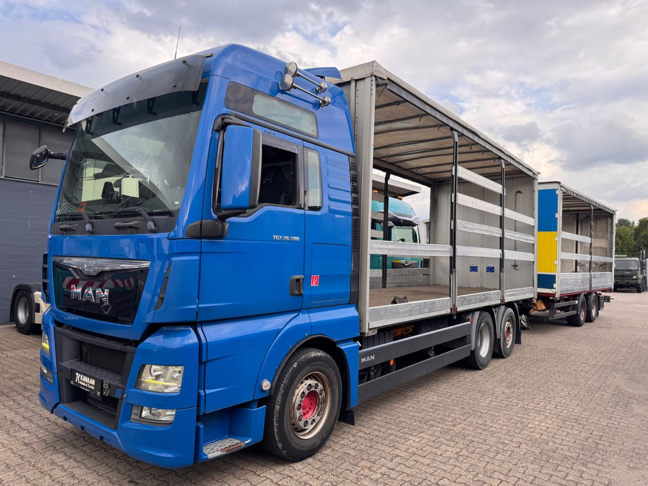 MAN 26.500 TGX+Anh LBW Euro6 Lift/Lenkachse - Kravas automašīna ar tentu: foto 5 MAN 26.500 TGX+Anh LBW Euro6 Lift/Lenkachse - Kravas automašīna ar tentu: foto 5