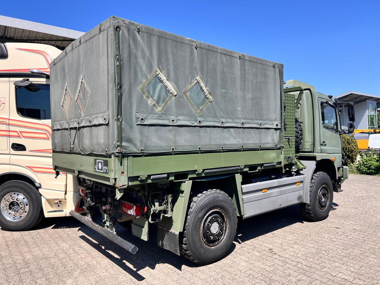Mercedes-Benz 1018 Atego 4x4 Allrad Miltär Camper Expedition - Konteineru vedējs/ Kravas automašīna ar noņemamā virsbūve: foto 4 Mercedes-Benz 1018 Atego 4x4 Allrad Miltär Camper Expedition - Konteineru vedējs/ Kravas automašīna ar noņemamā virsbūve: foto 4