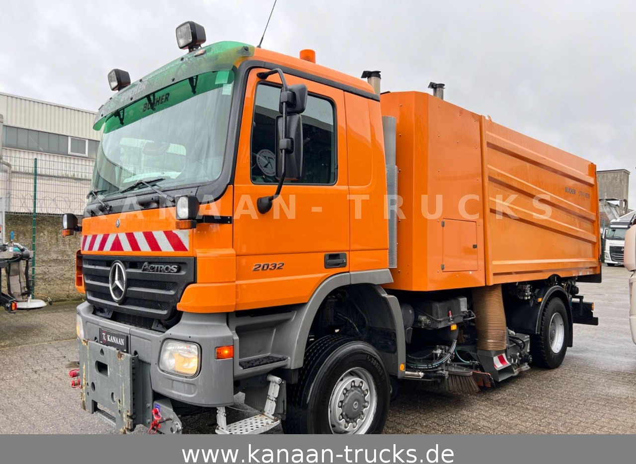 Mercedes-Benz 2032 Actros 4x4 Bucher STKF 9500 AIRPORT KLIMA - Ielu tīrīšanas mašīna: foto 3 Mercedes-Benz 2032 Actros 4x4 Bucher STKF 9500 AIRPORT KLIMA - Ielu tīrīšanas mašīna: foto 3