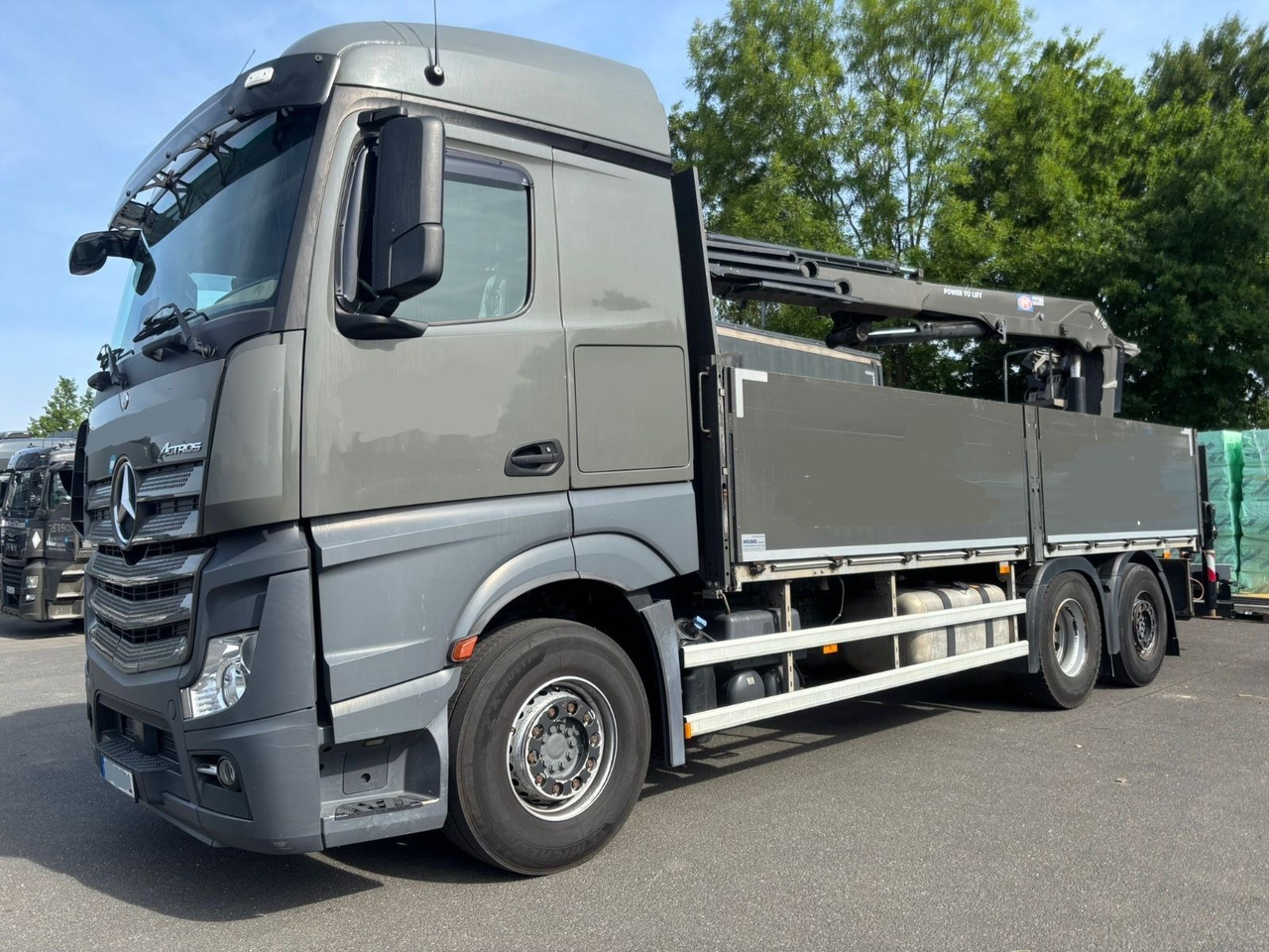 Mercedes-Benz 2545 Actros 4 Baustoffkran HMF Hochdach - Kravas auto ar manipulatoru: foto 1 Mercedes-Benz 2545 Actros 4 Baustoffkran HMF Hochdach - Kravas auto ar manipulatoru: foto 1