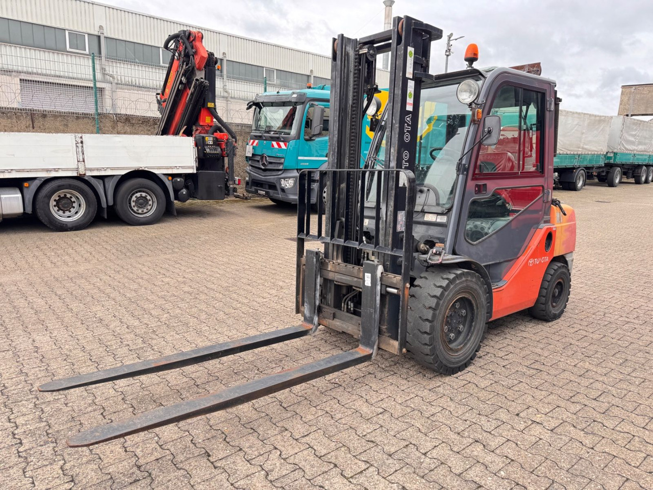Toyota Tonero 35 Diesel Stapler 3.274h Sideshift - Dīzeļiekrāvējs: foto 3 Toyota Tonero 35 Diesel Stapler 3.274h Sideshift - Dīzeļiekrāvējs: foto 3