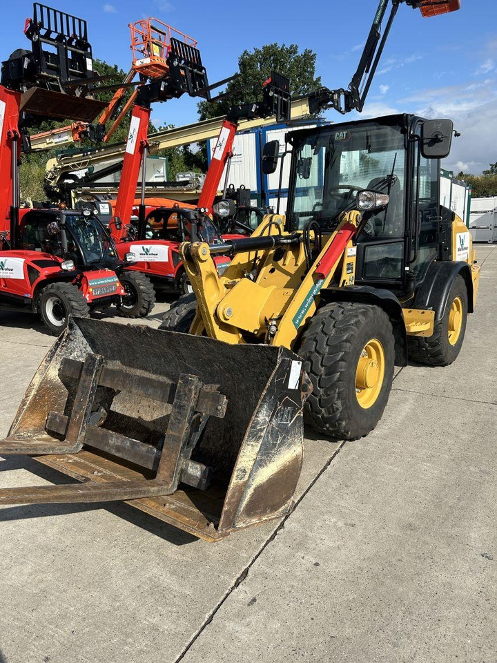 CAT 906 (9145) - Mini iekrāvējs: foto 3 CAT 906 (9145) - Mini iekrāvējs: foto 3