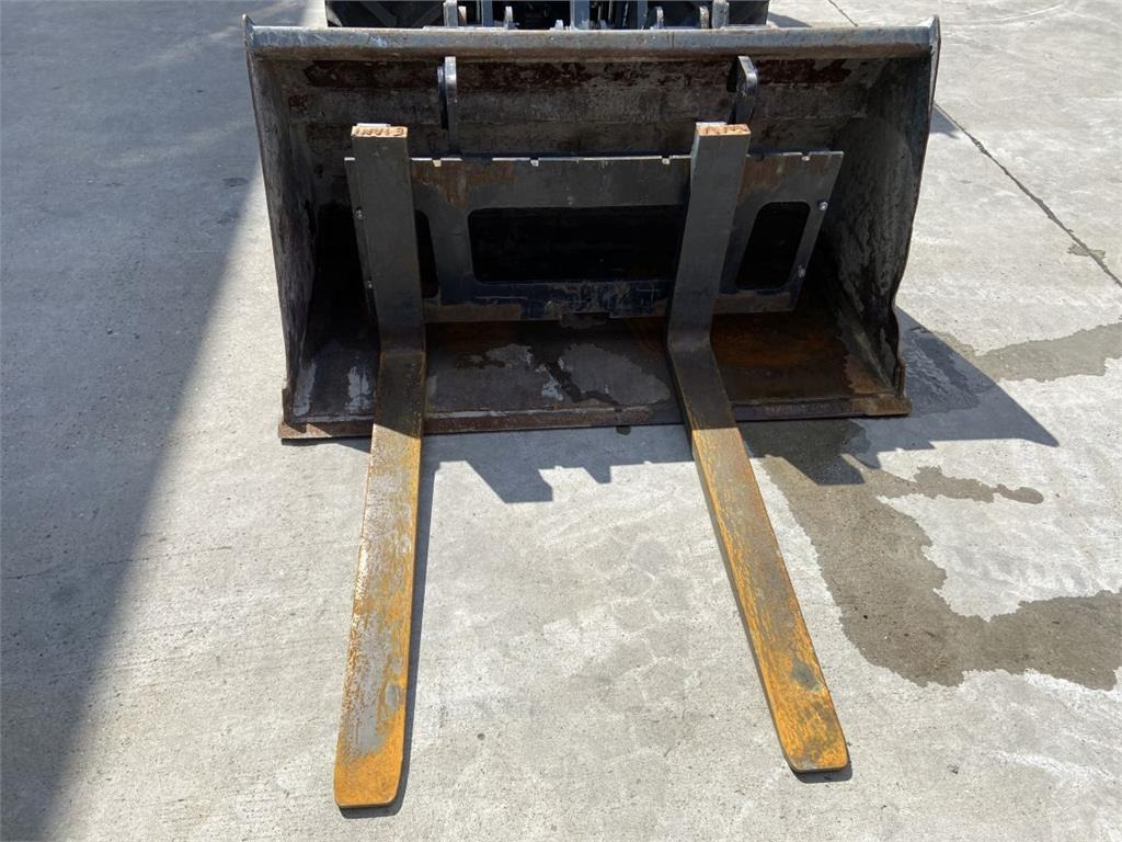 Mini iekrāvējs GiANT G2700 Xtra HD (6436): foto 8 Mini iekrāvējs GiANT G2700 Xtra HD (6436): foto 8