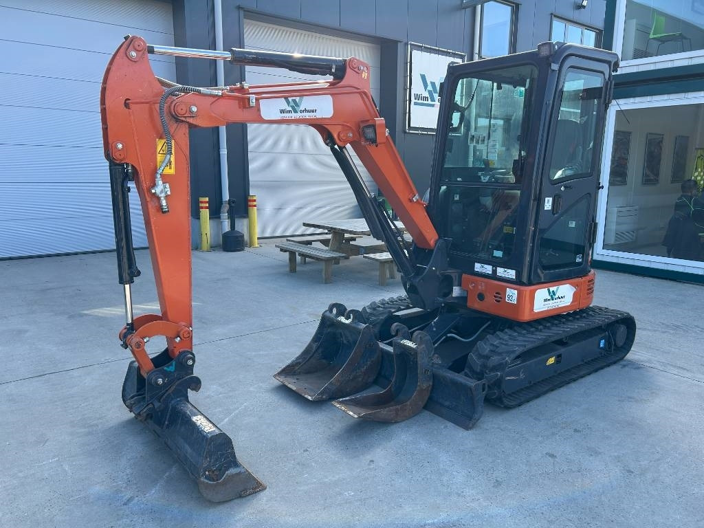 Hitachi ZX 26 U-6 - Mini-ekskavators: foto 2 Hitachi ZX 26 U-6 - Mini-ekskavators: foto 2