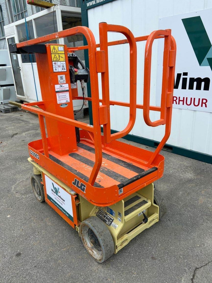 JLG 1230 ES (10150) - Šķērveida pacēlājs: foto 3 JLG 1230 ES (10150) - Šķērveida pacēlājs: foto 3