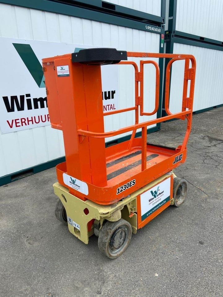 JLG 1230 ES (10150) - Šķērveida pacēlājs: foto 2 JLG 1230 ES (10150) - Šķērveida pacēlājs: foto 2