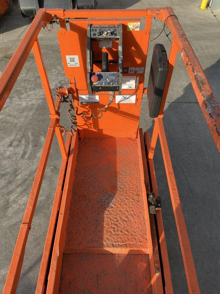 JLG 1930ES (4520) - Šķērveida pacēlājs: foto 4 JLG 1930ES (4520) - Šķērveida pacēlājs: foto 4