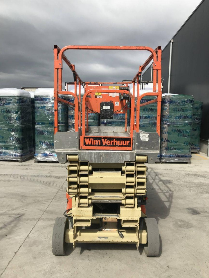 JLG 3246ES (1240) - Šķērveida pacēlājs: foto 2 JLG 3246ES (1240) - Šķērveida pacēlājs: foto 2