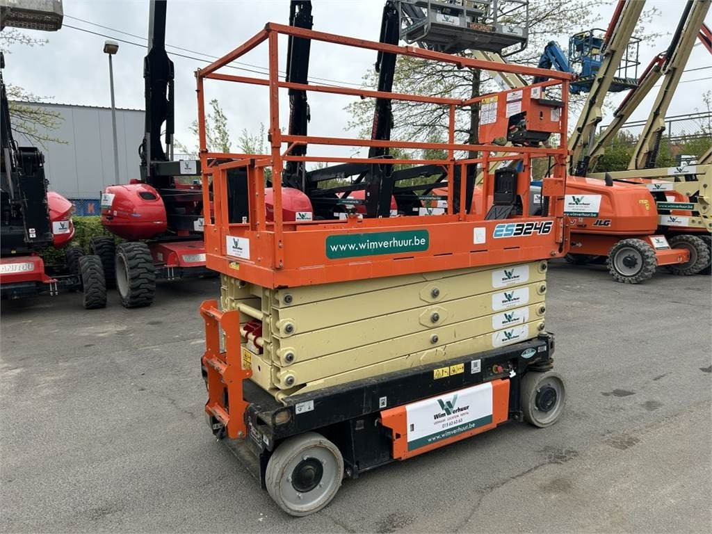 JLG 3246ES (6778) - Šķērveida pacēlājs: foto 2 JLG 3246ES (6778) - Šķērveida pacēlājs: foto 2