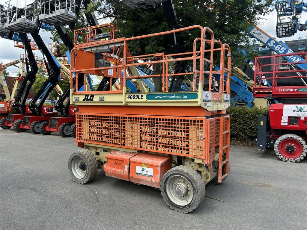JLG 4069 LE (3524) - Šķērveida pacēlājs: foto 2 JLG 4069 LE (3524) - Šķērveida pacēlājs: foto 2
