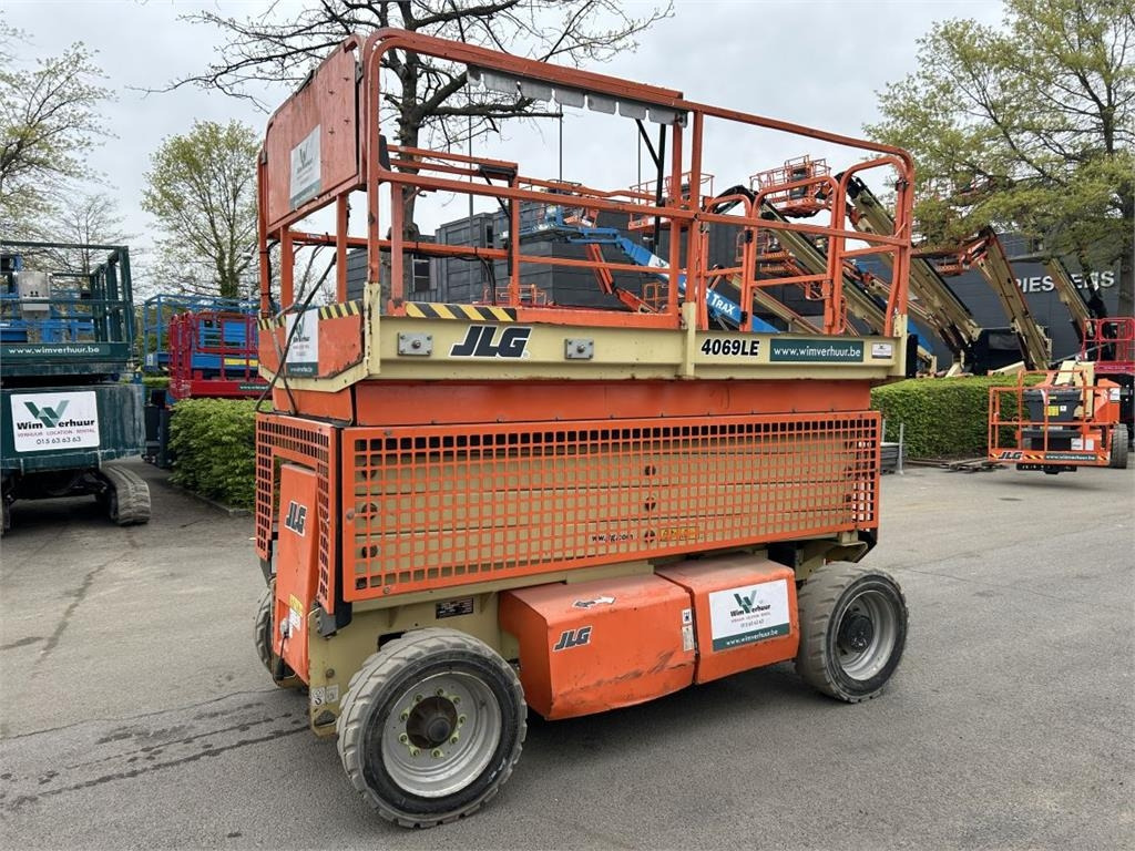 JLG 4069 LE (3614) - Šķērveida pacēlājs: foto 2 JLG 4069 LE (3614) - Šķērveida pacēlājs: foto 2