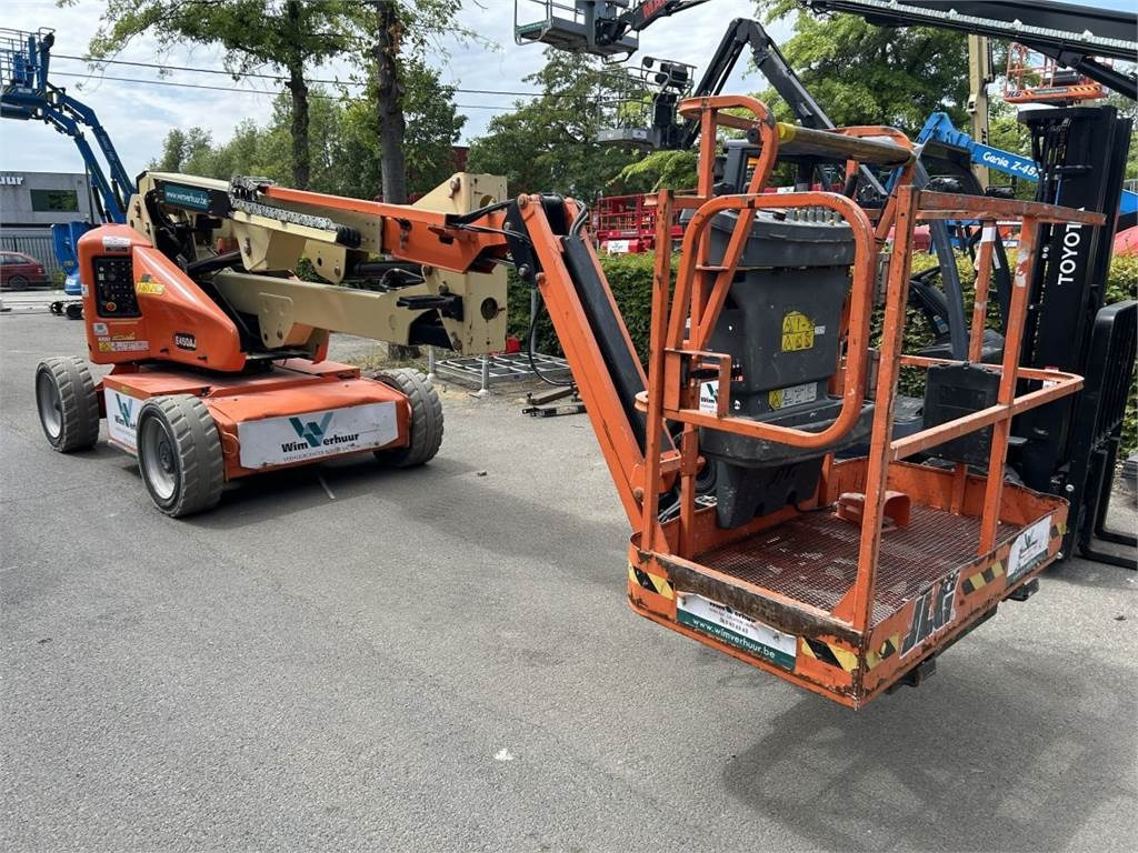 JLG E450AJ (2005) - Izlices pacēlājs: foto 1 JLG E450AJ (2005) - Izlices pacēlājs: foto 1