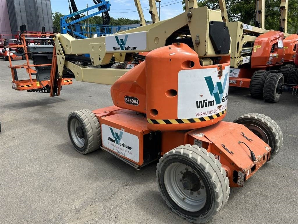 JLG E450AJ (2005) - Izlices pacēlājs: foto 3 JLG E450AJ (2005) - Izlices pacēlājs: foto 3