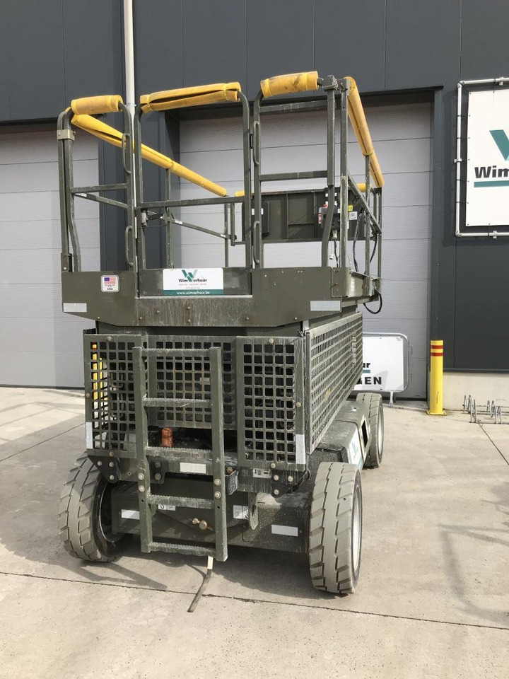 JLG M3369 (4331) - Šķērveida pacēlājs: foto 2 JLG M3369 (4331) - Šķērveida pacēlājs: foto 2