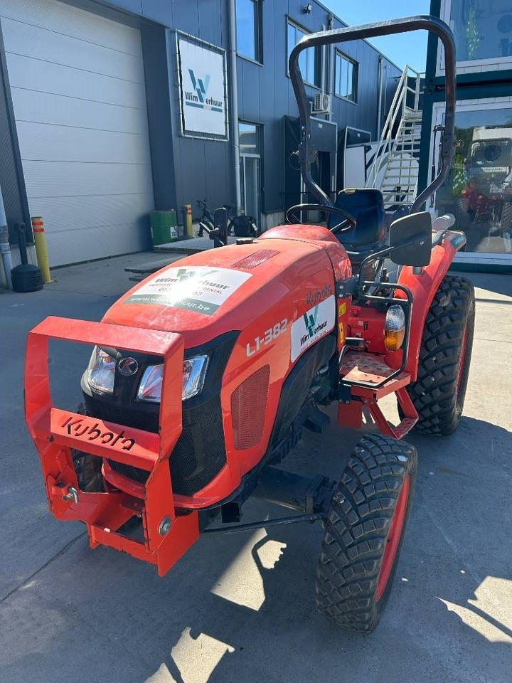 Kubota L1-382 HST - Komunālais traktors: foto 3 Kubota L1-382 HST - Komunālais traktors: foto 3