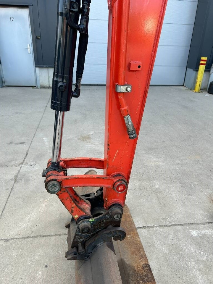 Mini-ekskavators Kubota U 36-4: foto 10