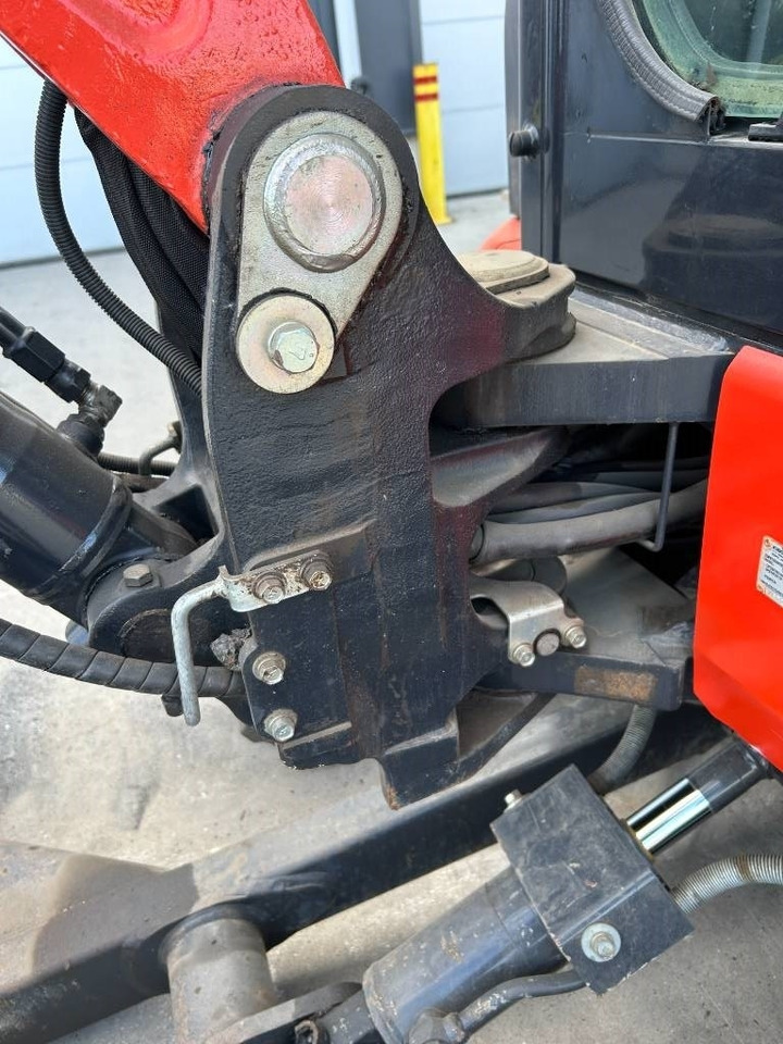 Mini-ekskavators Kubota U 36-4: foto 15