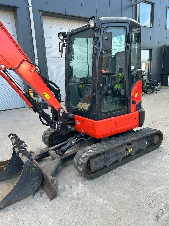 Mini-ekskavators Kubota U 36-4: foto 7