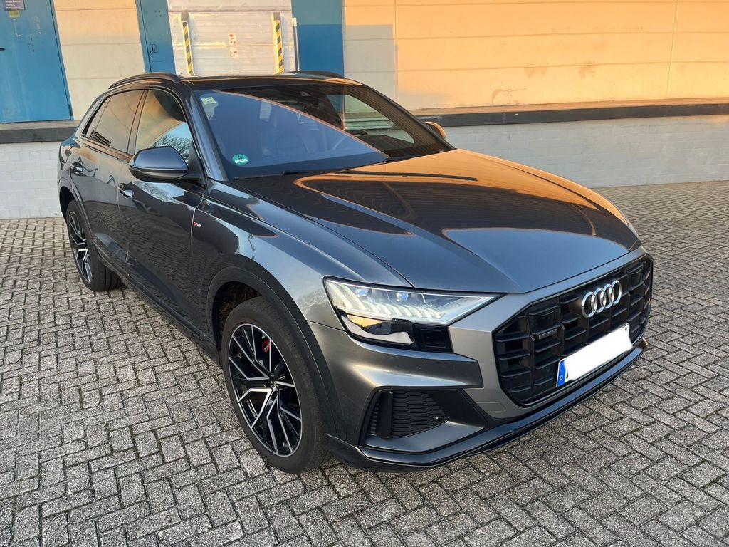 Audi Q8 50 TDI quattro tiptronic 22 Zoll*3xSline*Pano Audi Q8 50 TDI quattro tiptronic 22 Zoll*3xSline*Pano - SUV: foto 1 Audi Q8 50 TDI quattro tiptronic 22 Zoll*3xSline*Pano Audi Q8 50 TDI quattro tiptronic 22 Zoll*3xSline*Pano - SUV: foto 1
