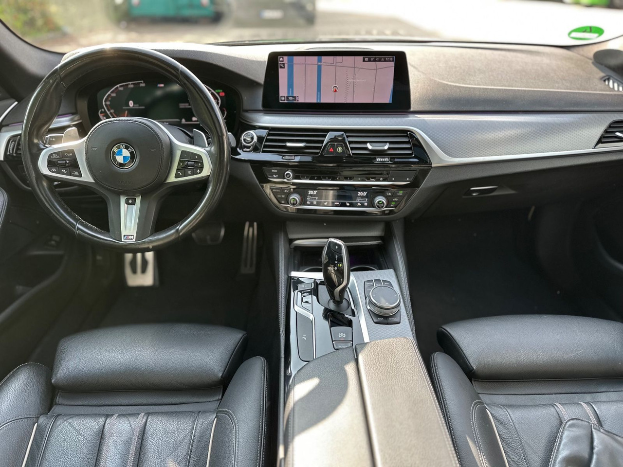 BMW M 540d xD Touring A*M Sport*HuD*20 Zoll*Pano*LED - Universālis: foto 3 BMW M 540d xD Touring A*M Sport*HuD*20 Zoll*Pano*LED - Universālis: foto 3