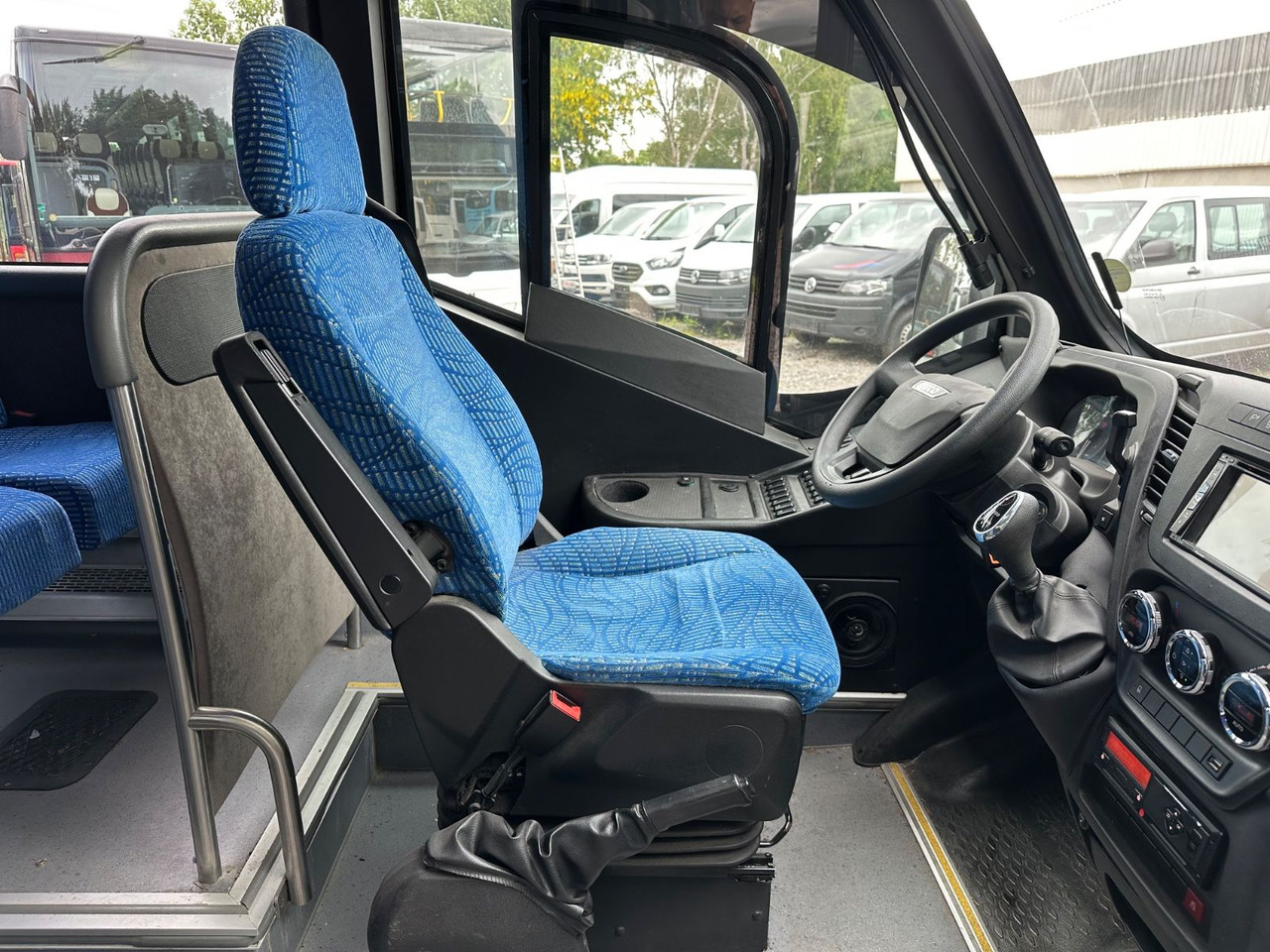 Iveco AN21 Atomic(MotorNeu*7.2t*Hecknied)Rapido Rosero - Mikroautobuss, Pasažieru furgons: foto 4 Iveco AN21 Atomic(MotorNeu*7.2t*Hecknied)Rapido Rosero - Mikroautobuss, Pasažieru furgons: foto 4