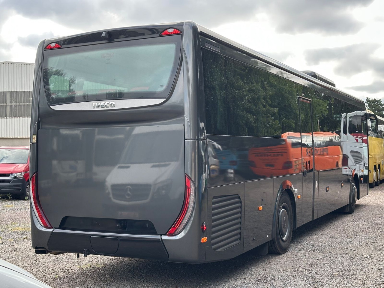 Iveco EVADYS H (55 Sitze*Schalt*176 tKm) - Mikroautobuss, Pasažieru furgons: foto 3 Iveco EVADYS H (55 Sitze*Schalt*176 tKm) - Mikroautobuss, Pasažieru furgons: foto 3
