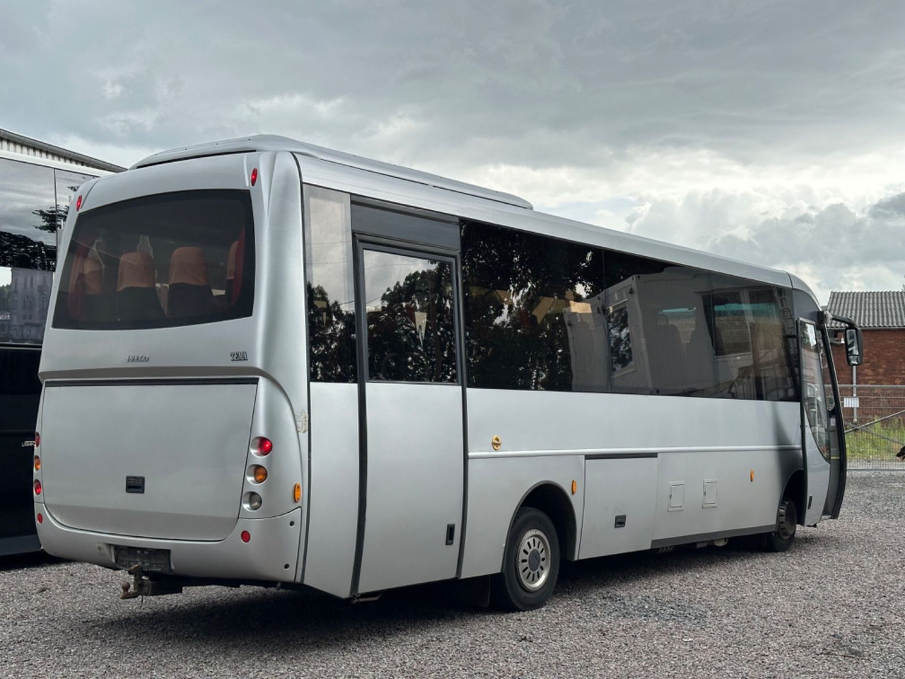 Iveco Kapena Tema 100 (32*Sitze*DE*TOP*Schalt) O510 Iveco Kapena Tema 100 , O 510, 818, Rapido - Mikroautobuss, Pasažieru furgons: foto 2 Iveco Kapena Tema 100 (32*Sitze*DE*TOP*Schalt) O510 Iveco Kapena Tema 100 , O 510, 818, Rapido - Mikroautobuss, Pasažieru furgons: foto 2