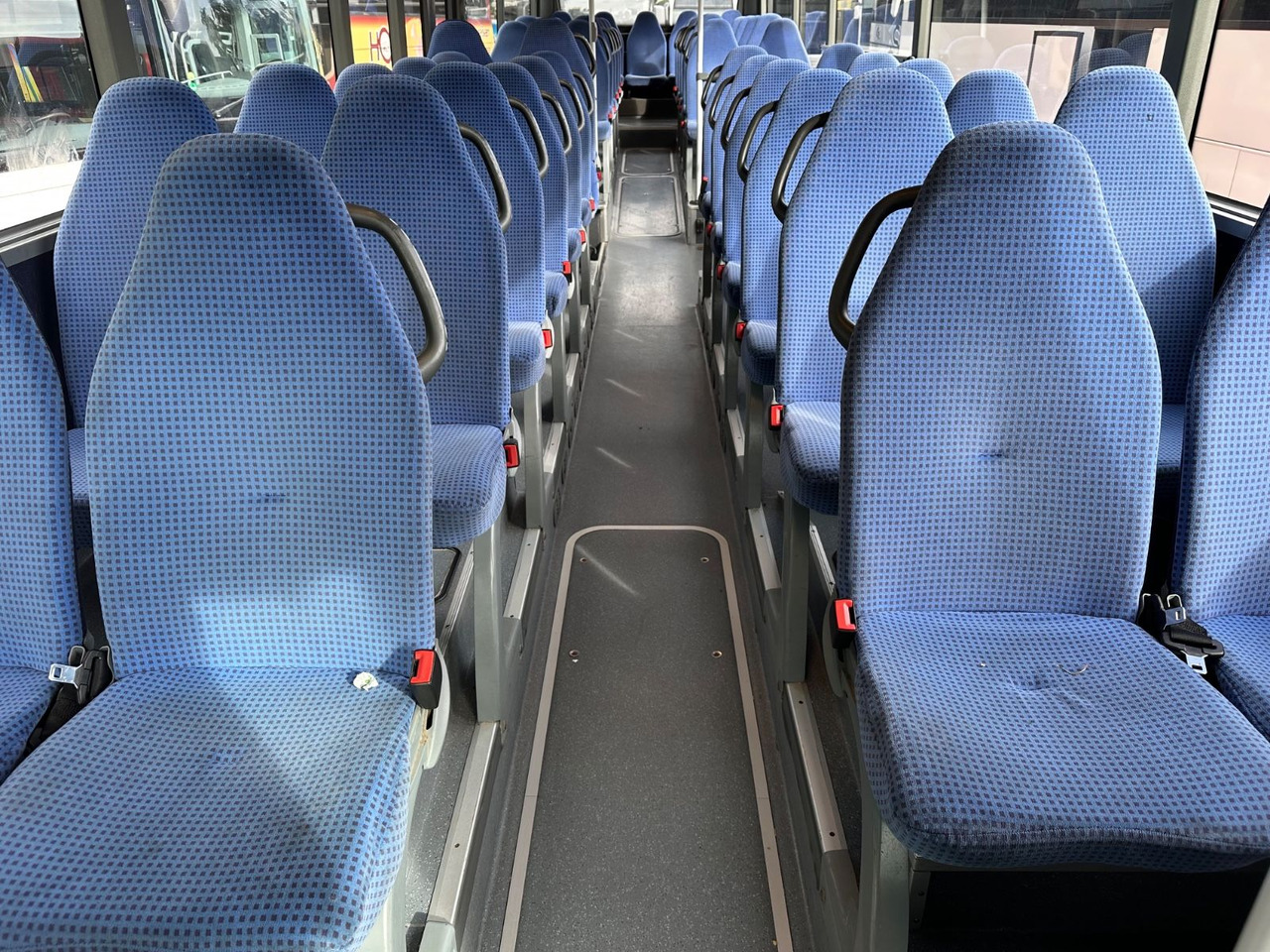 Piepilsētas autobuss Mercedes-Benz O550 Integro (56 Sitze*Klima*Schalt): foto 18