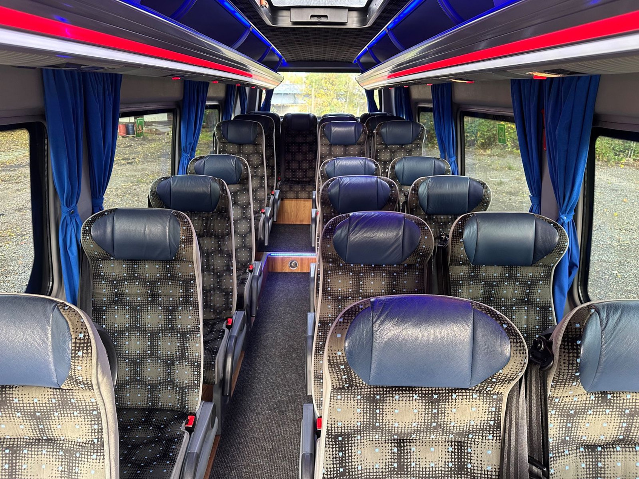 Mercedes-Benz Sprinter 516 CDi (DE*Klima*23 Reisesitze) - Mikroautobuss, Pasažieru furgons: foto 5 Mercedes-Benz Sprinter 516 CDi (DE*Klima*23 Reisesitze) - Mikroautobuss, Pasažieru furgons: foto 5