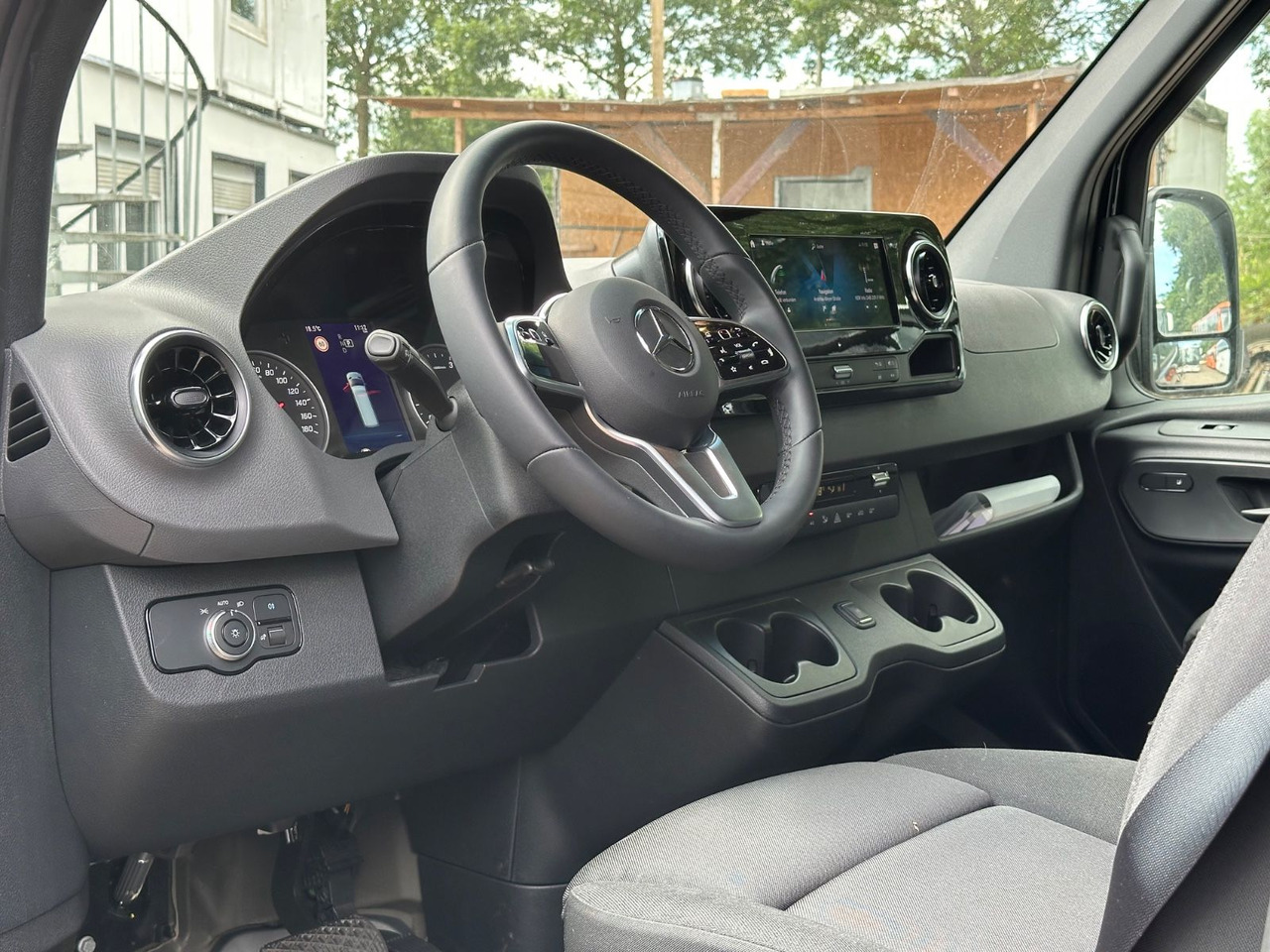 Mercedes-Benz Sprinter 519 CDi 4x4 H+L 360° Cam.*Navi*253.4 Km - Mikroautobuss, Pasažieru furgons: foto 4 Mercedes-Benz Sprinter 519 CDi 4x4 H+L 360° Cam.*Navi*253.4 Km - Mikroautobuss, Pasažieru furgons: foto 4