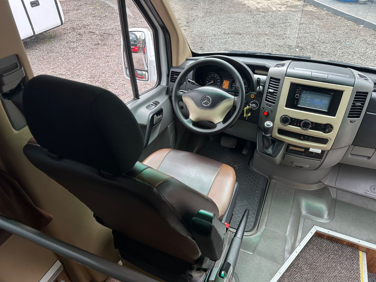 Mercedes-Benz Sprinter 519 CDi (Retarder*Klimaanlage*Reise) - Mikroautobuss, Pasažieru furgons: foto 5 Mercedes-Benz Sprinter 519 CDi (Retarder*Klimaanlage*Reise) - Mikroautobuss, Pasažieru furgons: foto 5