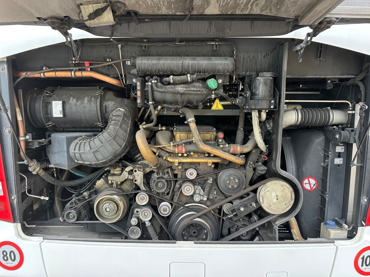 Mercedes-Benz Tourismo E 16 RHD-M/2A (wenig Km*TOP*61 Sitze) - Starppilsētu autobuss: foto 4 Mercedes-Benz Tourismo E 16 RHD-M/2A (wenig Km*TOP*61 Sitze) - Starppilsētu autobuss: foto 4