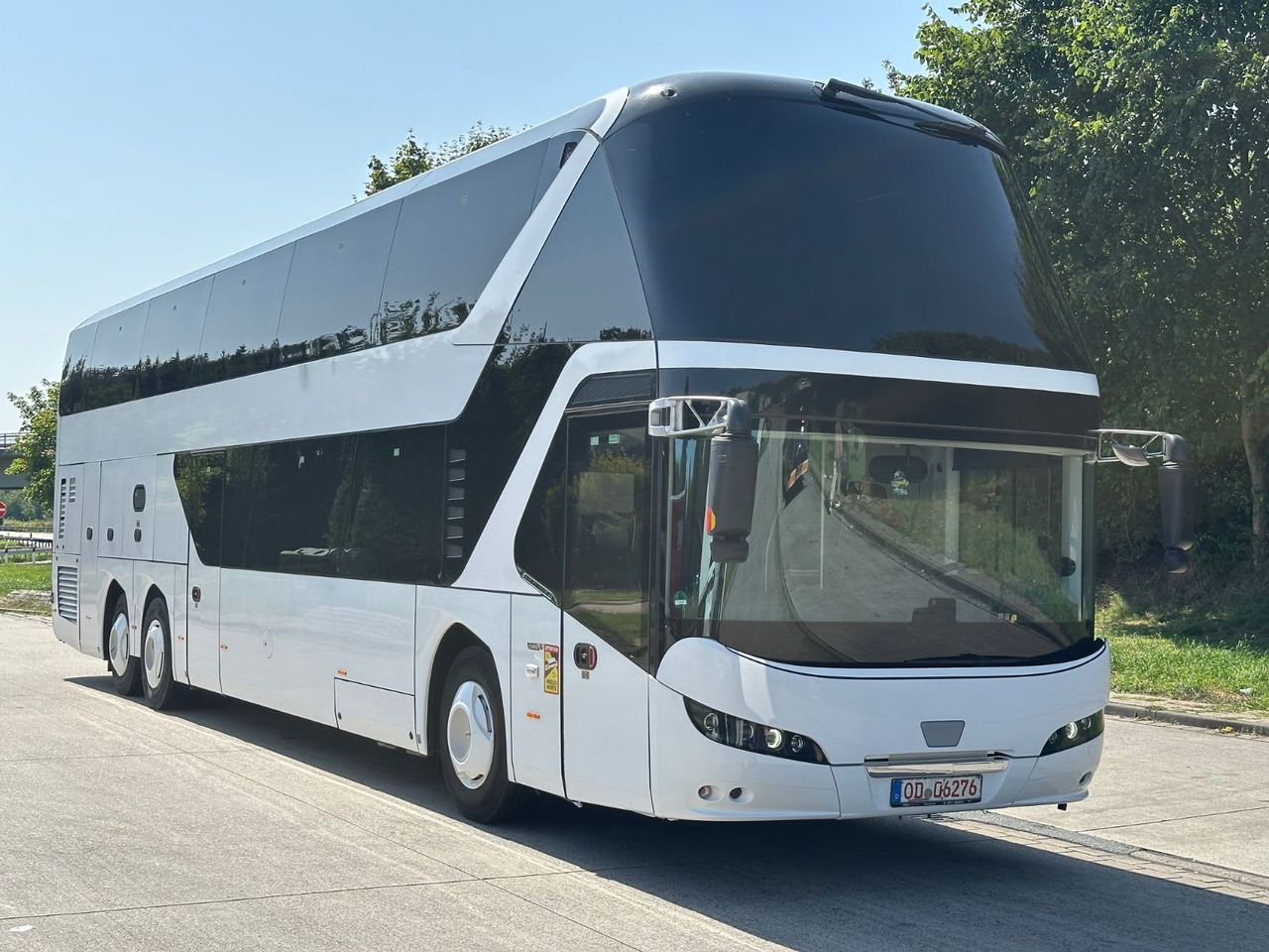 Neoplan P06 Skyliner L (83 Sitze*TOP*Motor Neu*Panorama) - Divstāvu autobuss: foto 1 Neoplan P06 Skyliner L (83 Sitze*TOP*Motor Neu*Panorama) - Divstāvu autobuss: foto 1