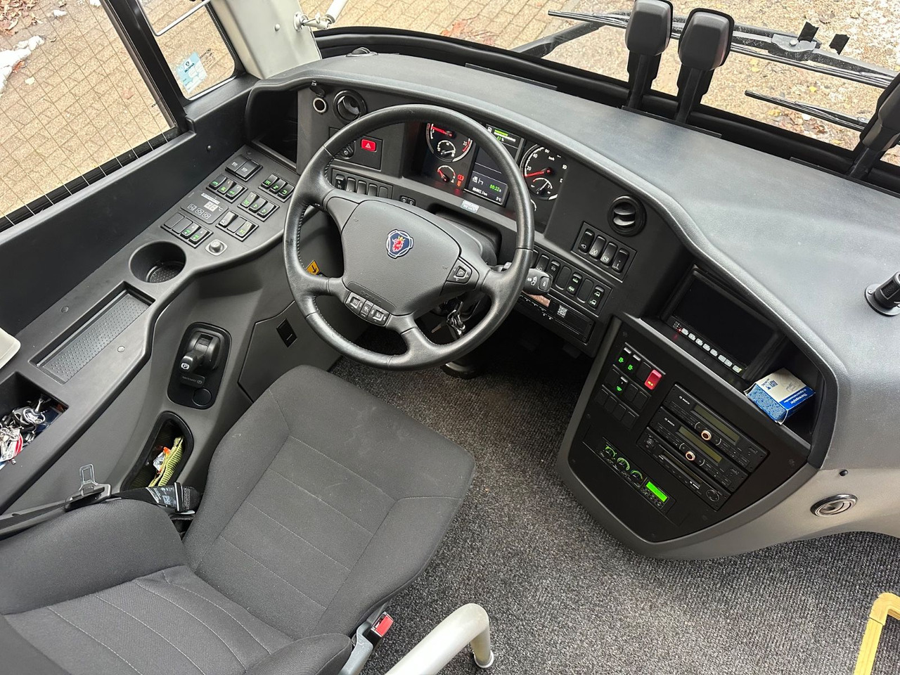 Scania Touring HD Higer 6X2 (86 tKm*59 Sitze) - Starppilsētu autobuss: foto 4 Scania Touring HD Higer 6X2 (86 tKm*59 Sitze) - Starppilsētu autobuss: foto 4