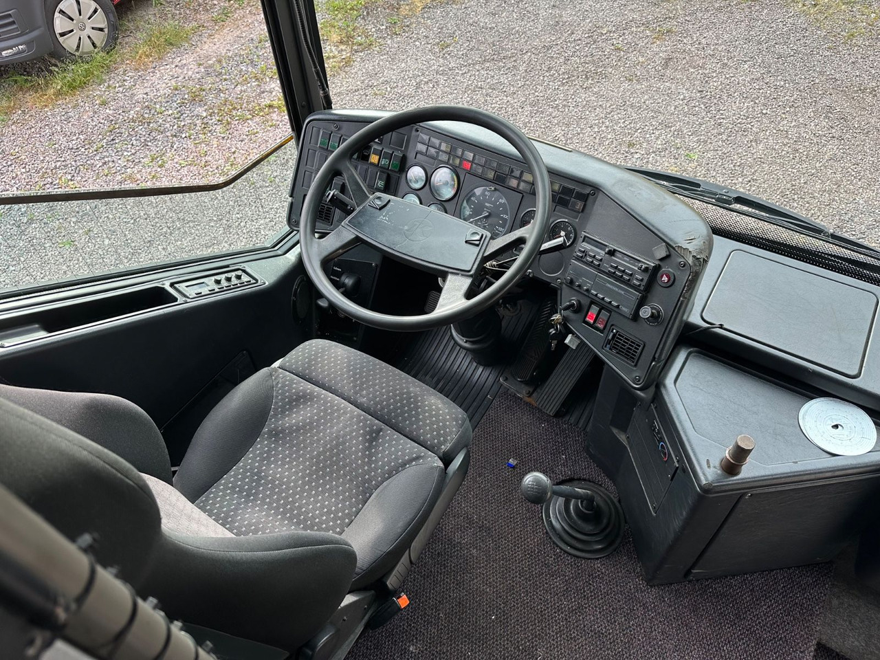 Setra S 315 UL (56 Sitze*Klima*Schalt*TOP) - Piepilsētas autobuss: foto 5 Setra S 315 UL (56 Sitze*Klima*Schalt*TOP) - Piepilsētas autobuss: foto 5