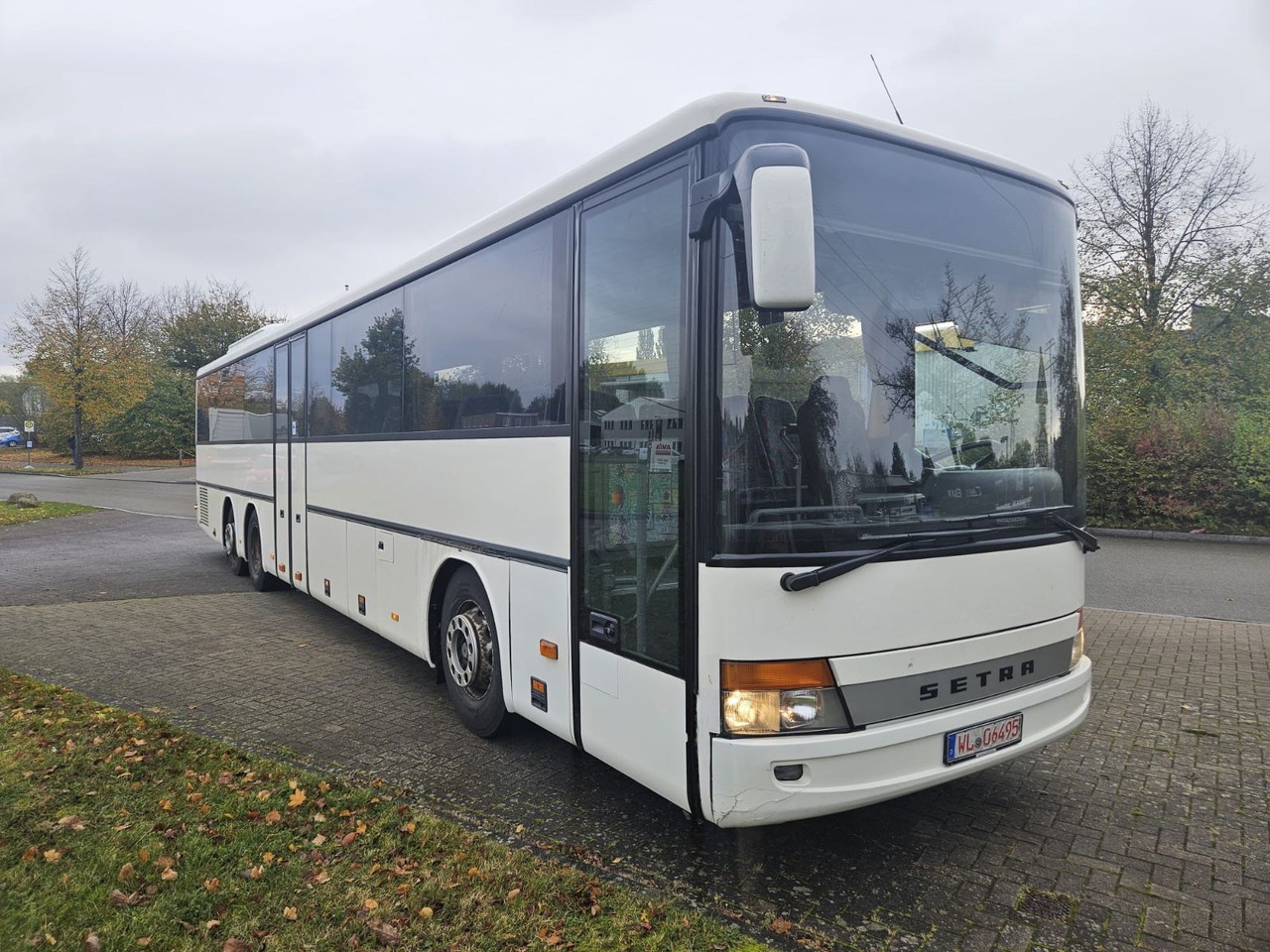 Setra S 317 UL (66 Sitze*Schalt*TOP) - Piepilsētas autobuss: foto 1 Setra S 317 UL (66 Sitze*Schalt*TOP) - Piepilsētas autobuss: foto 1