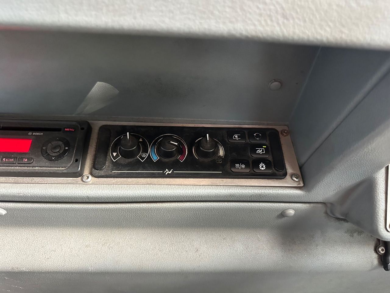 Setra S 415 NF (Euro 5) līzingu Setra S 415 NF (Euro 5): foto 21 Setra S 415 NF (Euro 5) līzingu Setra S 415 NF (Euro 5): foto 21