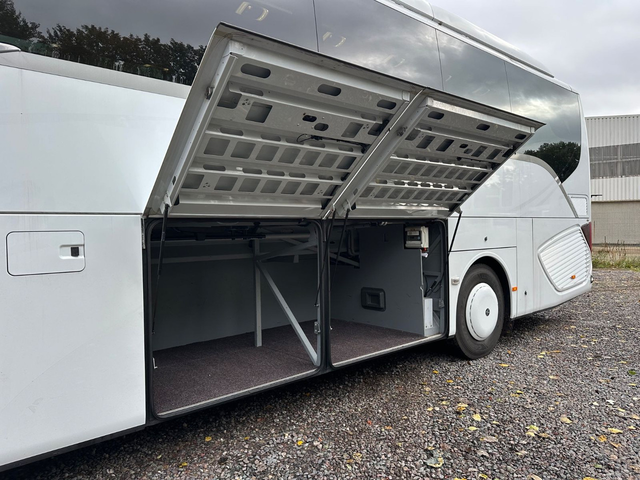 Setra S 511 HD (Küche*WC*DE-Bus*38 Sitze) - Starppilsētu autobuss: foto 4 Setra S 511 HD (Küche*WC*DE-Bus*38 Sitze) - Starppilsētu autobuss: foto 4