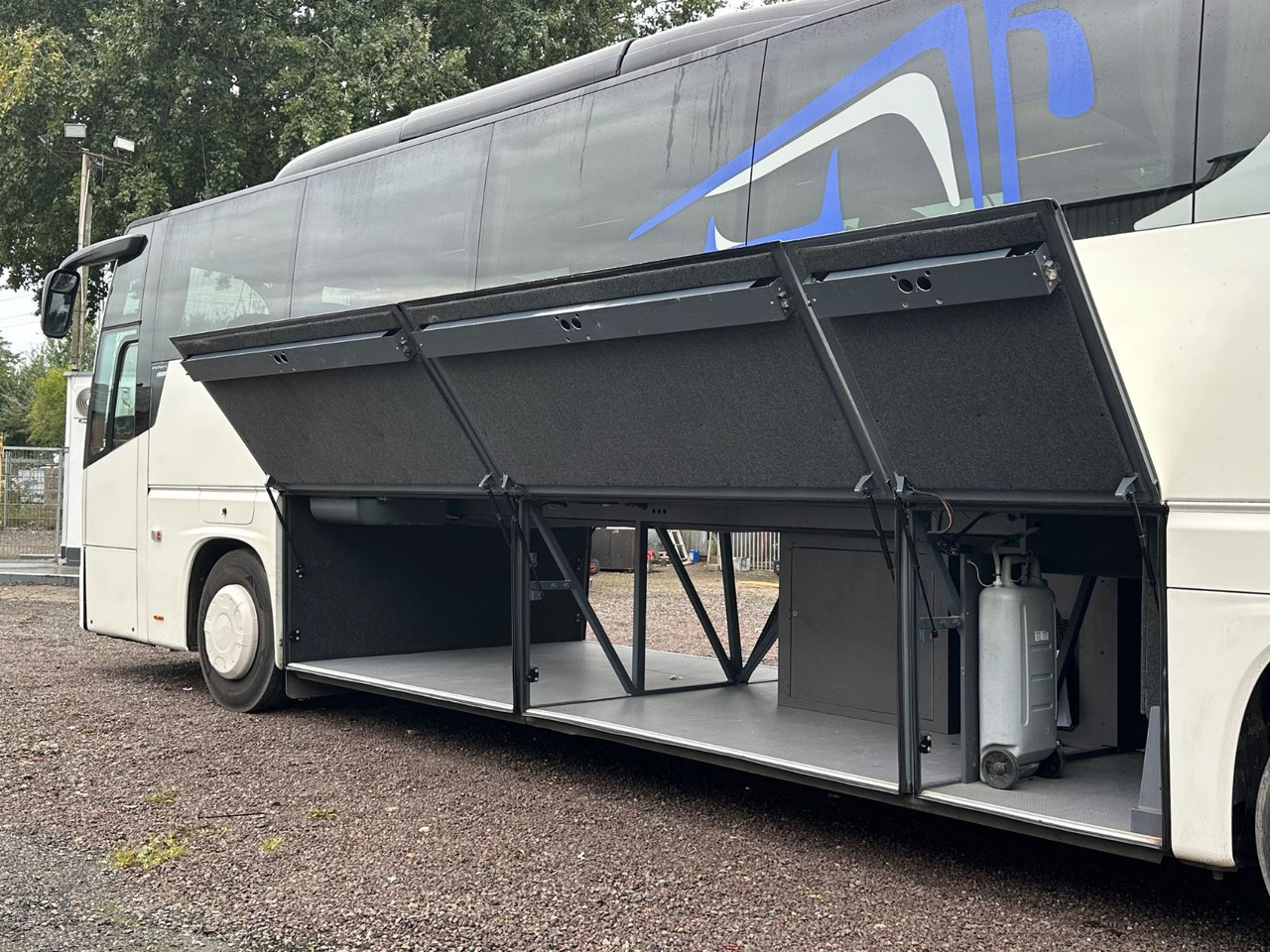 VDL Futura FHD 2-129 (Tourismo M*516 HD) - Starppilsētu autobuss: foto 4 VDL Futura FHD 2-129 (Tourismo M*516 HD) - Starppilsētu autobuss: foto 4