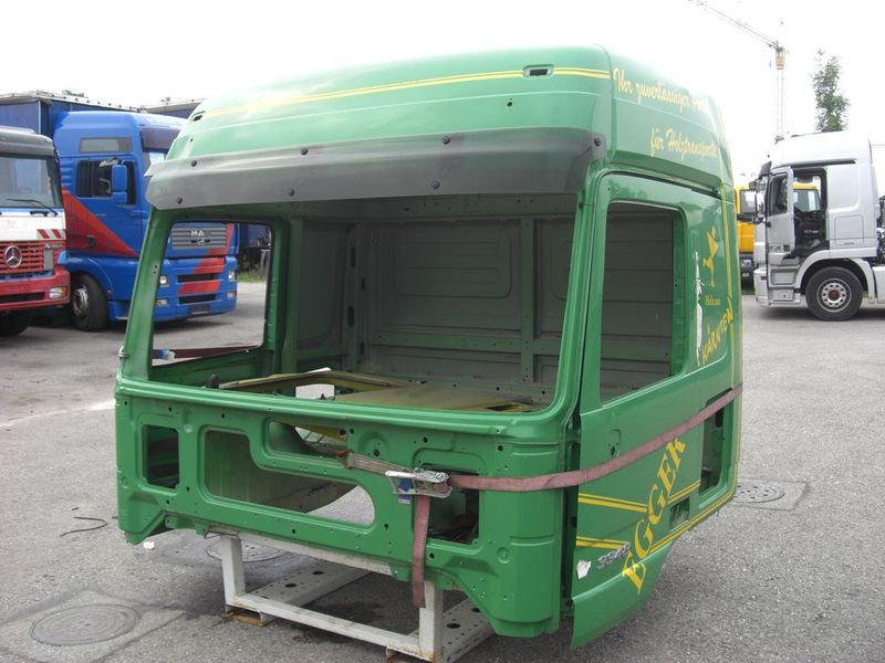 MERCEDES BENZ Actros MP2 Rohbau/Beschaedigt - Kabīne: foto 1 MERCEDES BENZ Actros MP2 Rohbau/Beschaedigt - Kabīne: foto 1