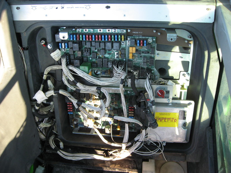 MERLO komplette Kabine, complete cabin, cabine complète, Полный кабины The photo is illustrative! Various cab models still in stock. We need a VIN + SAV number to correctly identify the cabin Your Merlo. - Kabīne - Teleskopiskais iekrāvējs: foto 2 MERLO komplette Kabine, complete cabin, cabine complète, Полный кабины The photo is illustrative! Various cab models still in stock. We need a VIN + SAV number to correctly identify the cabin Your Merlo. - Kabīne - Teleskopiskais iekrāvējs: foto 2