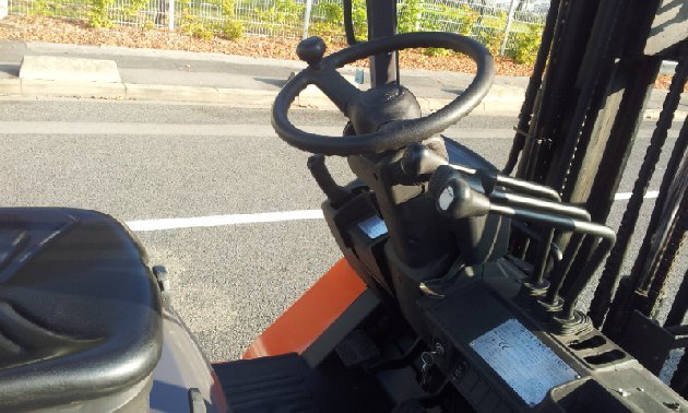 Toyota 7FGF20 - Gāzes iekrāvējs: foto 4 Toyota 7FGF20 - Gāzes iekrāvējs: foto 4